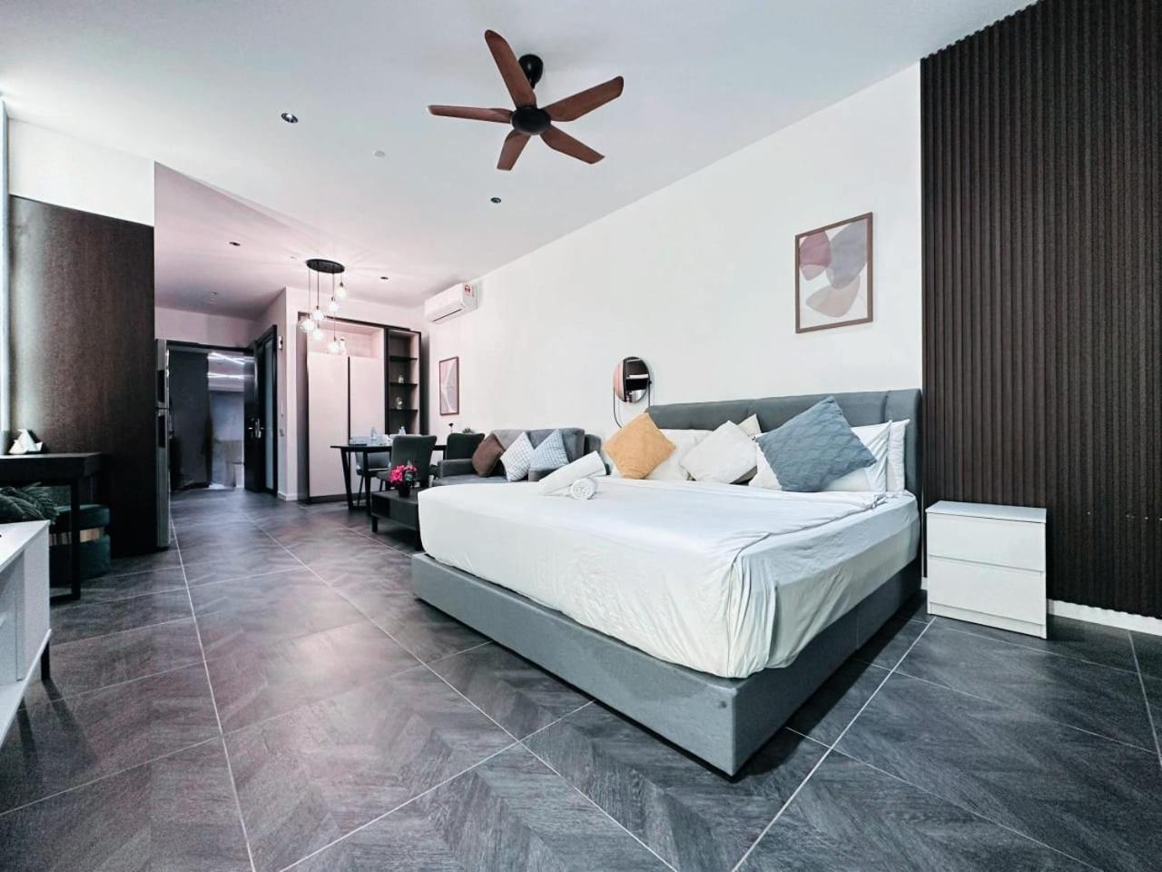 Scarletz Suites Klcc By Luxe Suites Kuala Lumpur Extérieur photo